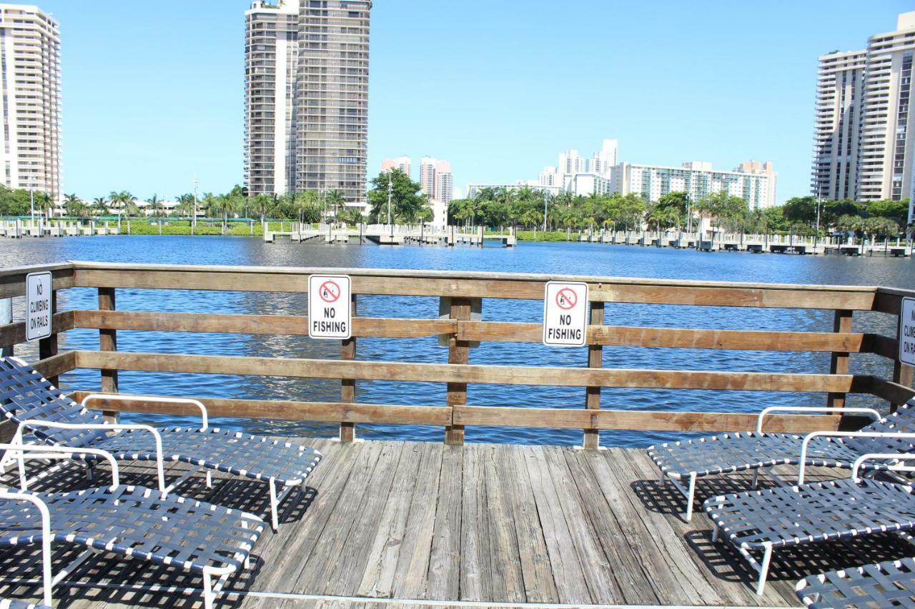 Апартаменти Yacht Club At Aventura 2 Bed 2 Bath Luxurius Cozy Brand New Екстер'єр фото